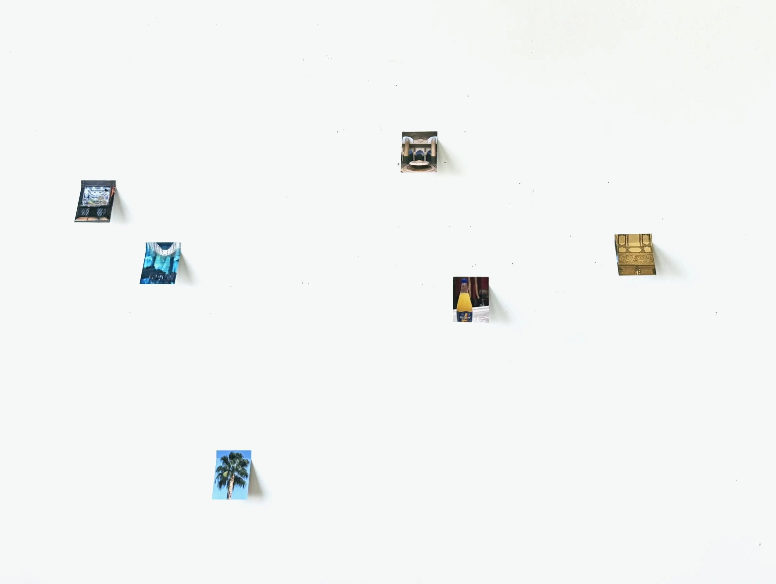 Adil Levain-Chavanon, Dikhr, 2026, tôle en aluminium, pliée tirages photographiques, 12 x 16 cm 