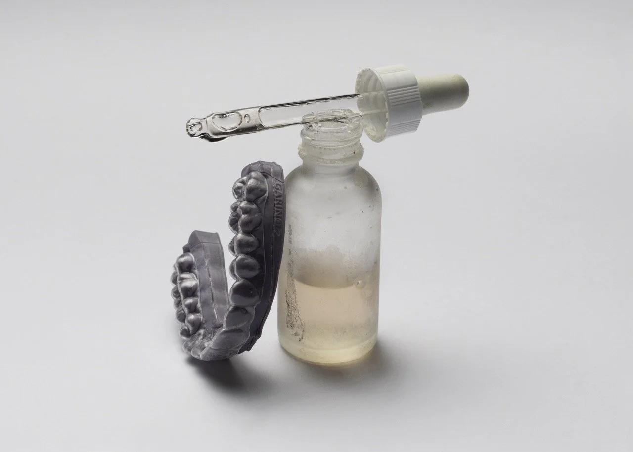 Adil Levain-Chavanon, Reconstructed tree, Natures mortes, 2026, tirages photographiques, cadres aulne brun 