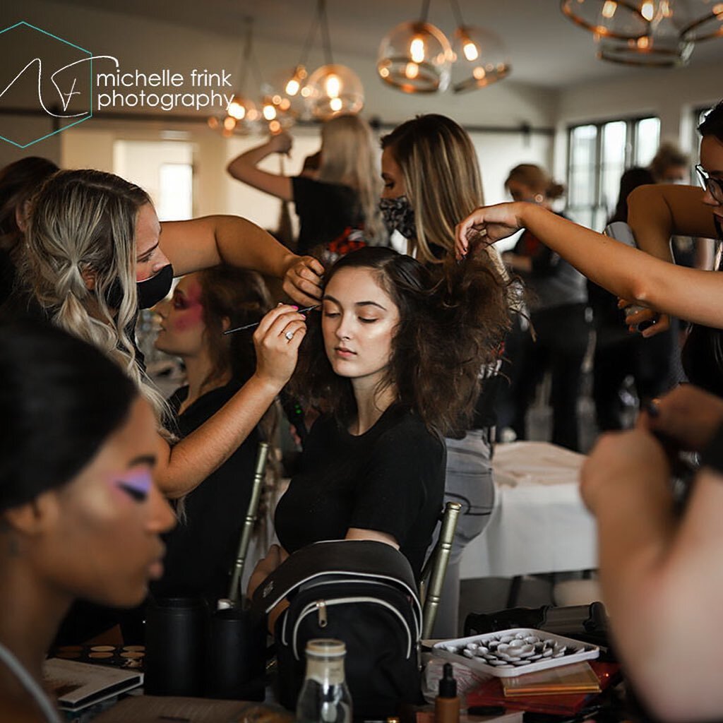 Let&rsquo;s hear it for this season&rsquo;s style teams! These hair and make-up pros work closely with designers to bring their vision to life and wow did they deliver this season 😍. 
📸: @michelle._takes._photos, @at0dd