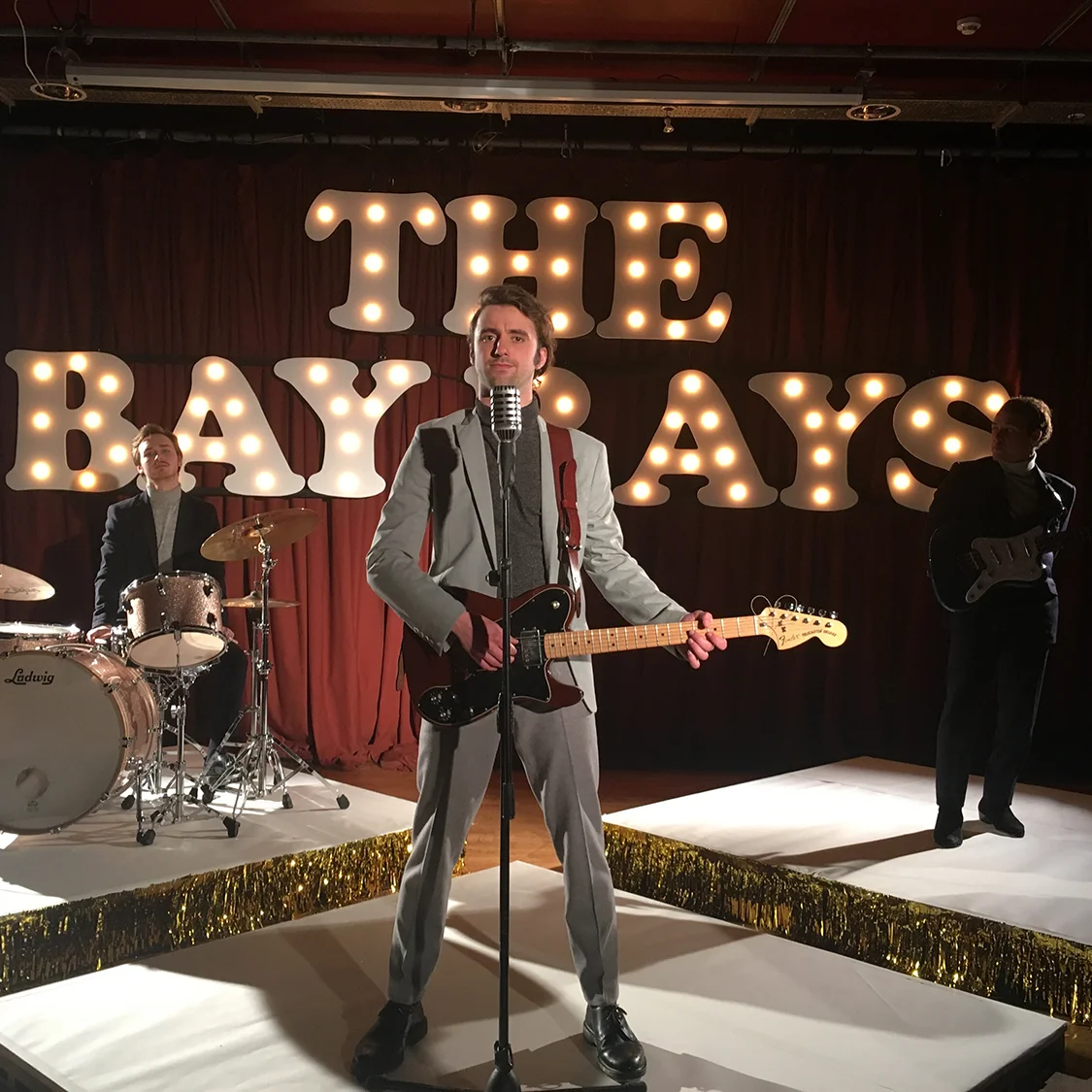 Production design and costume The Bay Rays - Satisfaction, music video