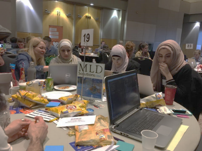 Patty mentors HTML enthusiasts at Light House Lab's #HTML150 event.