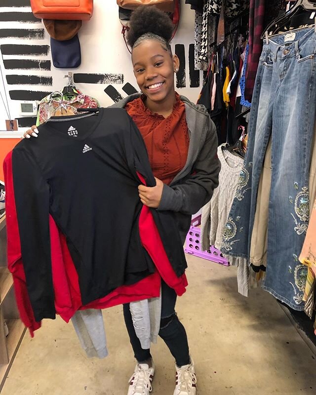 thank you, charlotte!! another student was able to shop &lsquo;THE CLOSET&rsquo; for FREE!
...
... #crownkeepers #wepushart #charlotteisdope #art #artist #create #nonprofit #cltisdope #charlotte #704 #cltcreativesmatter #community #free #student #sat