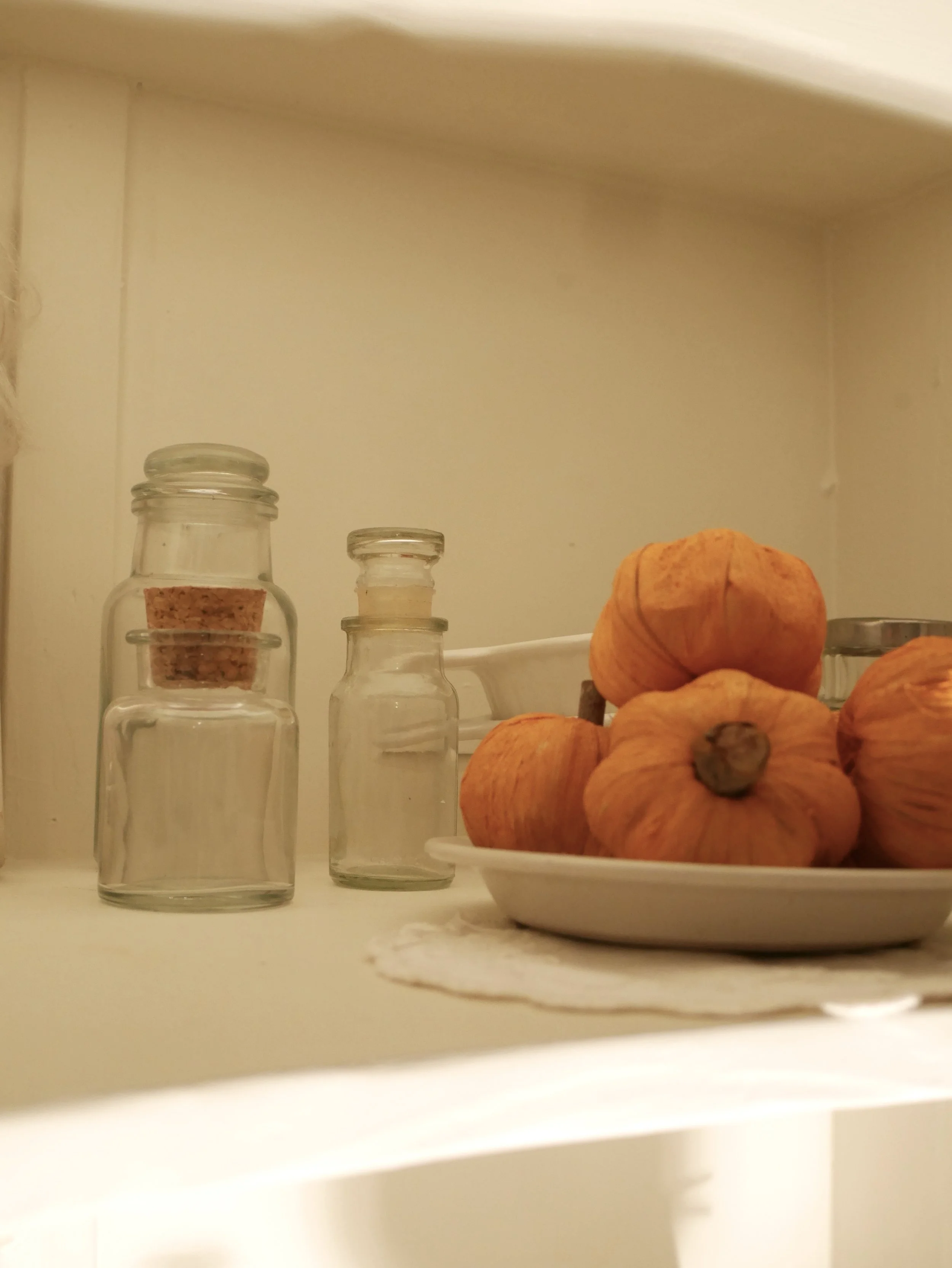 pretty-and-cozy-vintage-halloween-details.JPG