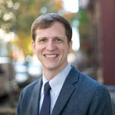 Rob Stephens headshot.jpg