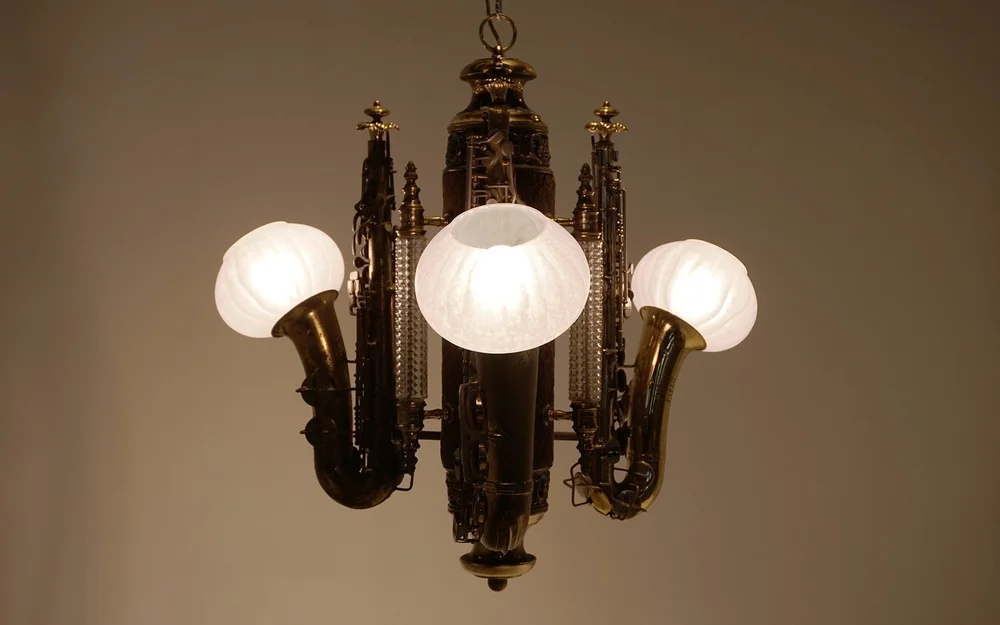 French Brass Eight Light Chandelier with Fleur de Lis – Avery & Dash Collections