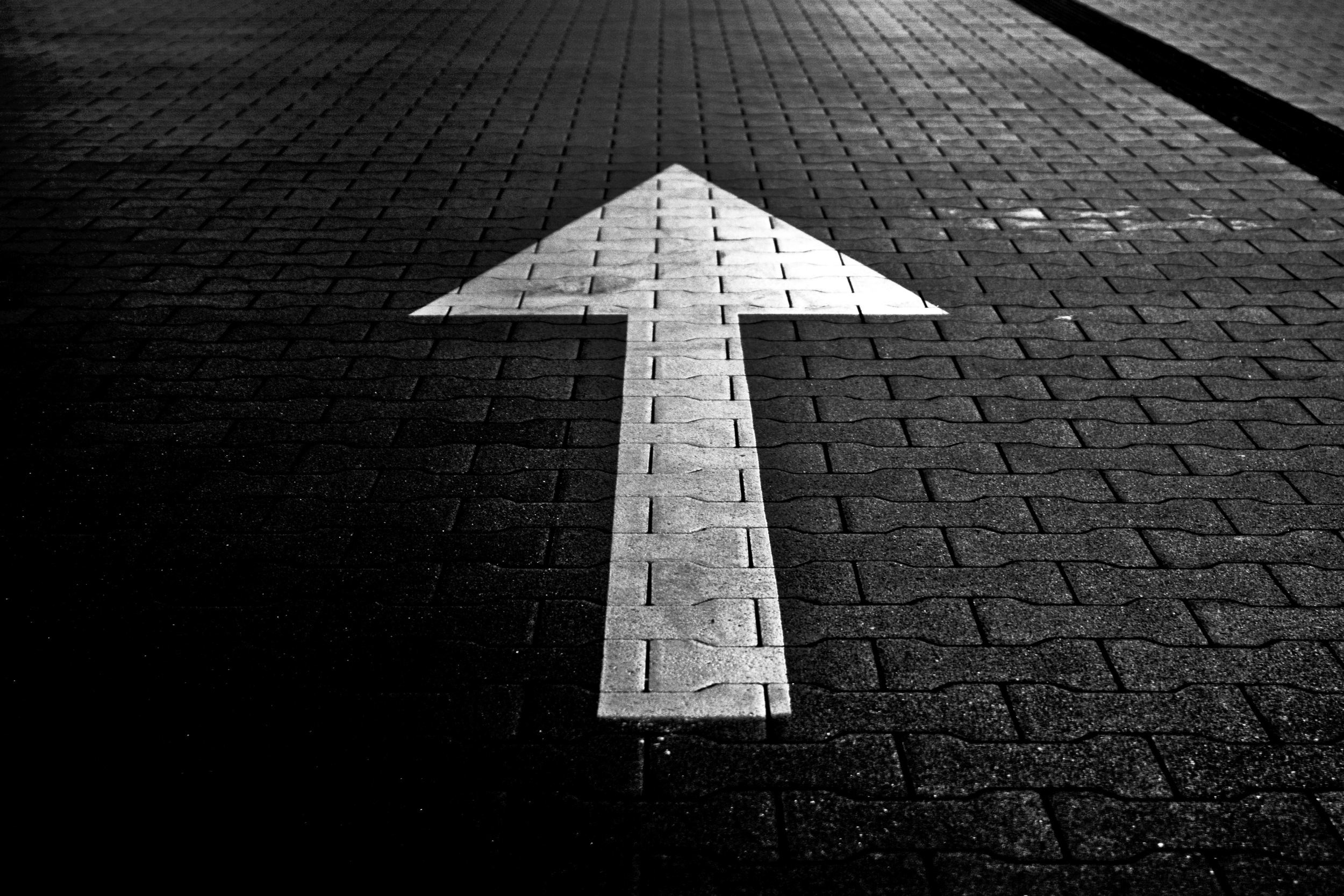 winter-road-arrow-74780.jpeg