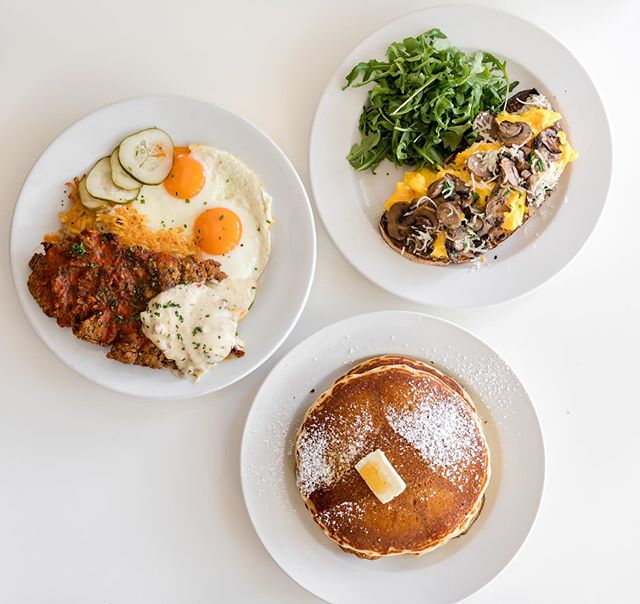 🍳Giveaway Alert!🍳 We&rsquo;re teaming up with our friends @claudinekitchen to give away 3 $30 gift cards in honor of their 3rd birthday! 🎉 🎈 .⠀⠀
🥂Claudine is also now serving brunch ALL DAY, EVERY DAY, so even more reason to celebrate!
.
.
Tag t