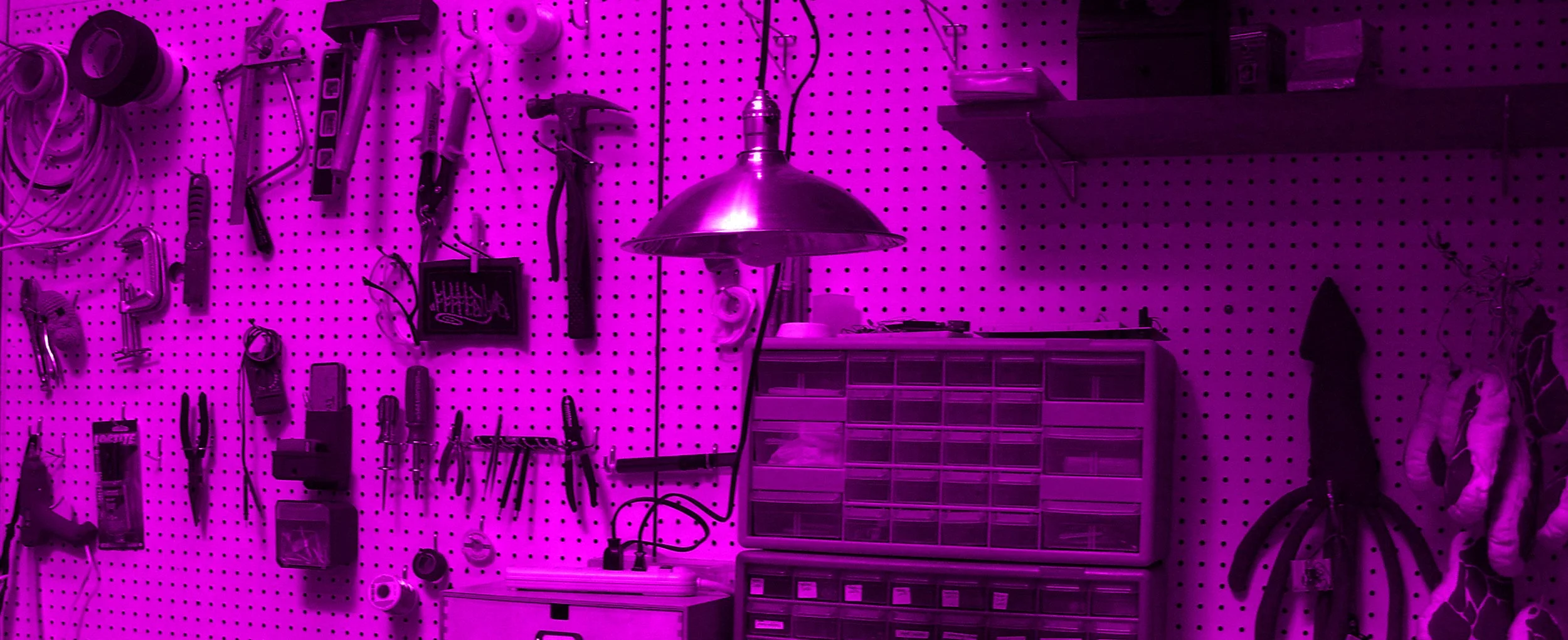 artTools_001-pink2-min.jpg