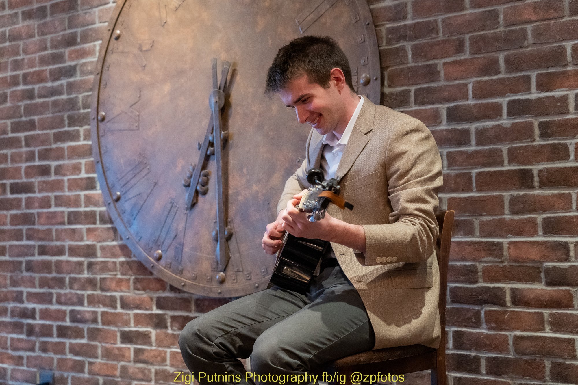 Spec Wired participant, Finn Bann, wows the audience with a guitar solo.