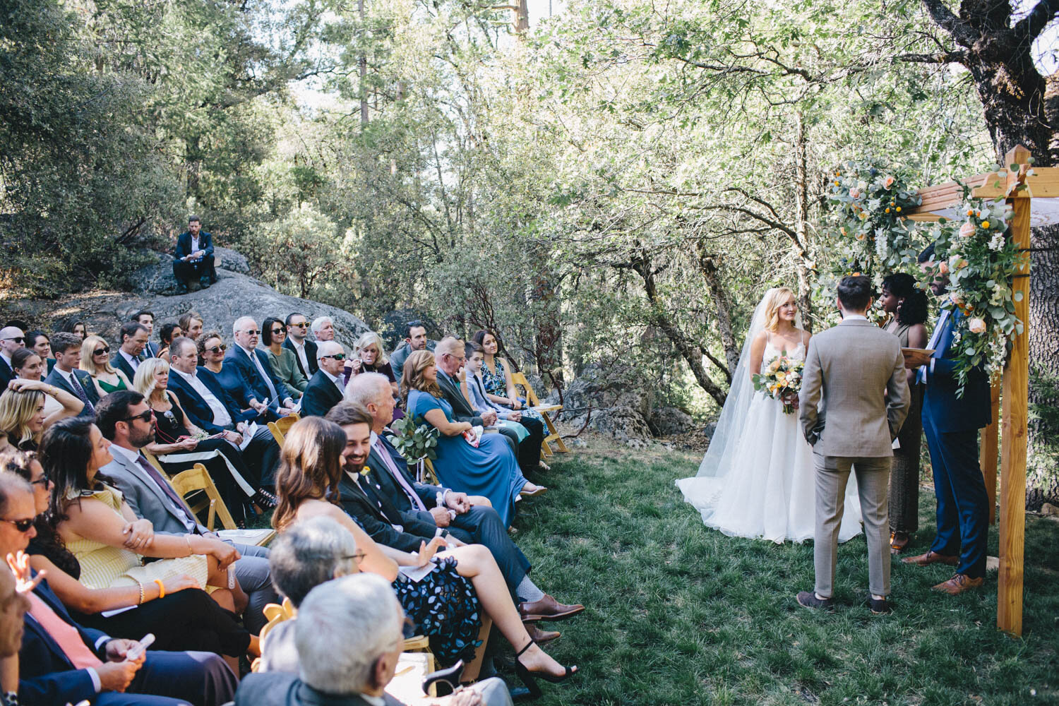 Evergreen Lodge Yosemite Wedding Rachelle Derouin Photographer-36.jpg