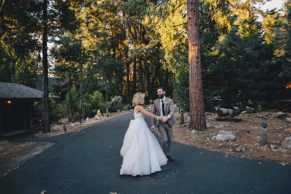 Evergreen Lodge Yosemite Wedding Rachelle Derouin Photographer-96.jpg