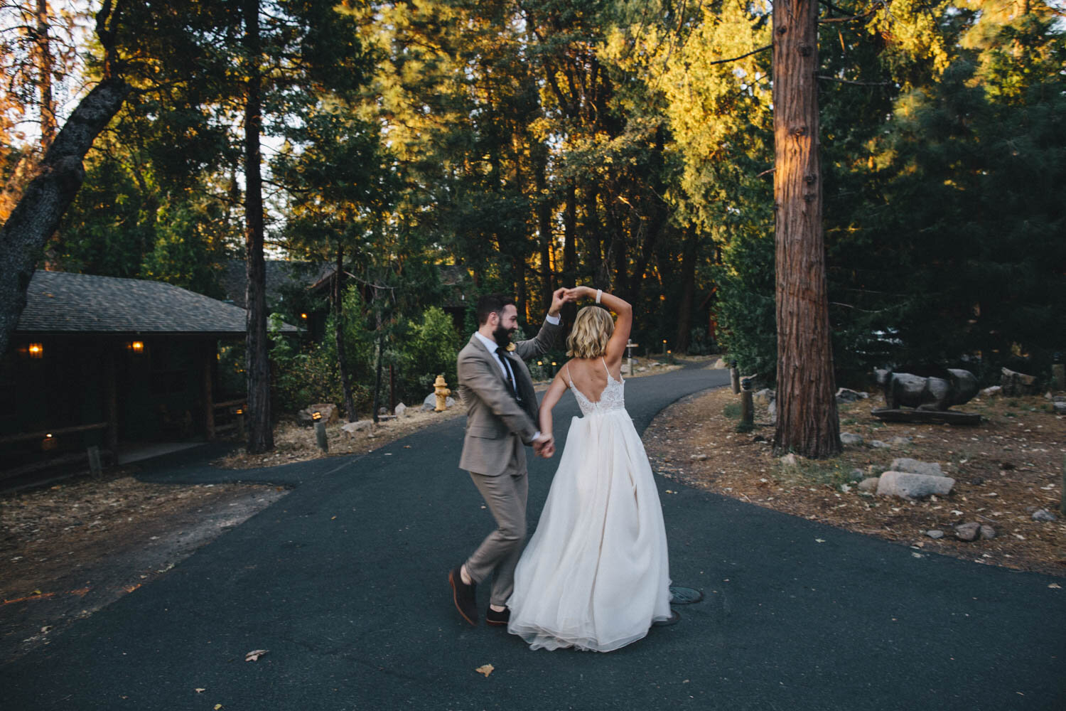 Evergreen Lodge Yosemite Wedding Rachelle Derouin Photographer-95.jpg