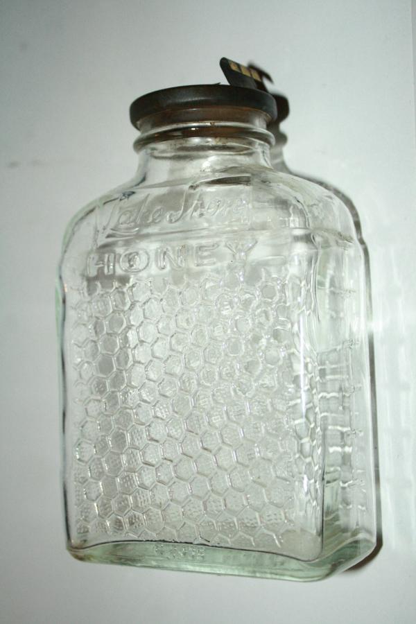 Beehive Honey Jars That We Love - Antique Glass Honey Jars Beehive Honey Jars That We Love - Antique Glass Honey Jars