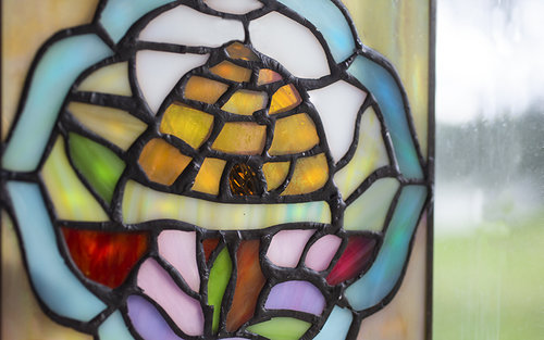 Details about   New Handmade Stained Glass Leaded Wreath with Berries   91/2 Inches 