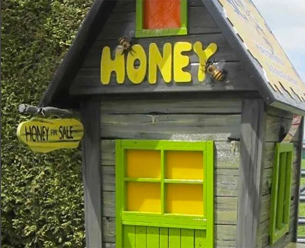 228honey+for+sale+sign+beehive+shoppe+honey.jpg