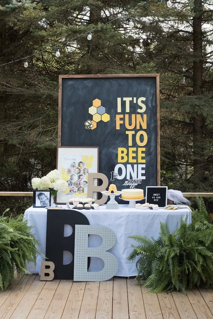bee+decoration+party+theme10.jpeg