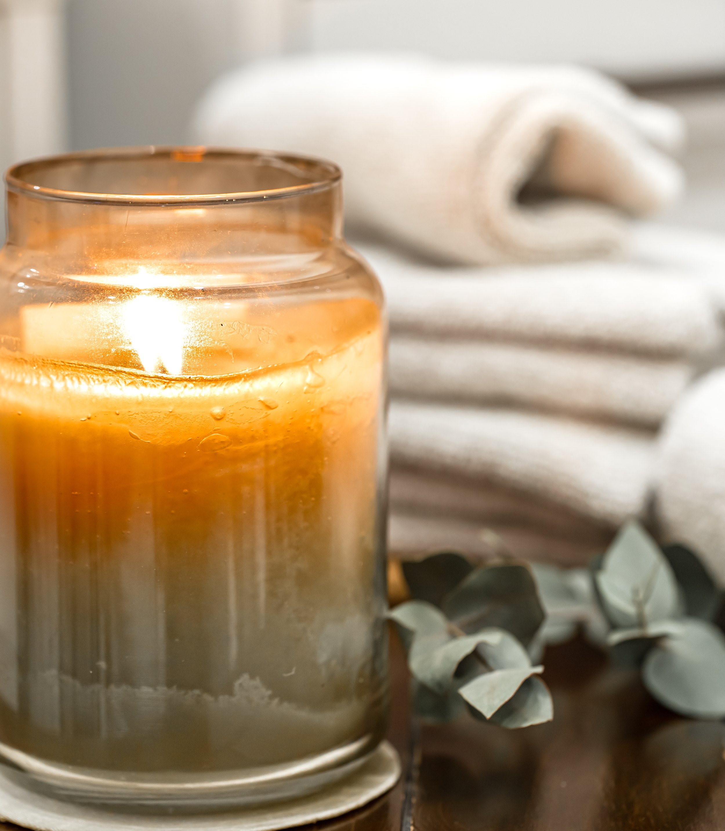 Eco-Friendly Holiday Decorating: Bee-Themed Ideas