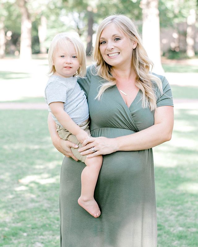 I have been terrible about posting pictures from the last couple of weeks! Here is the winner of my giveaway @amberwatsonweddings. I am so glad I got to meet you and your little family! 
#lettershomephotography #maternityphotography #baby #uschorsesh