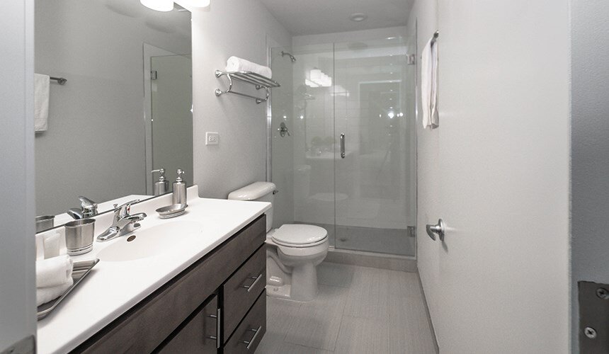 Bathroom 2.jpg