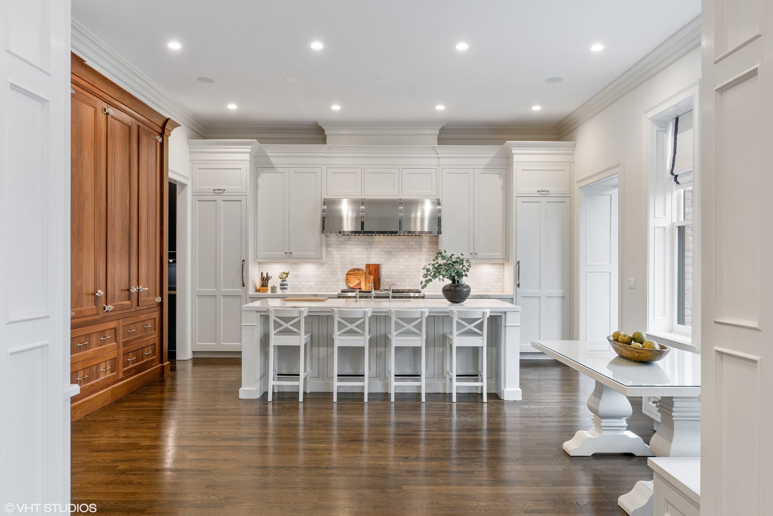 14_2112NSedgwick_5_Kitchen_HiRes.jpg