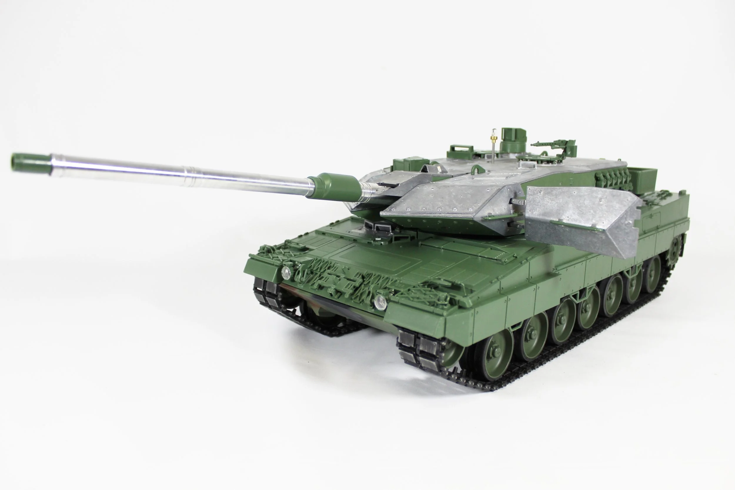 Taigen Leopard 2A6 012.jpg