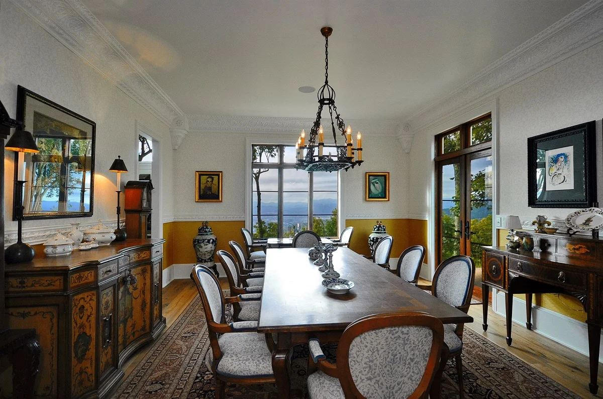 Lot-1-Dining-Internet.jpg