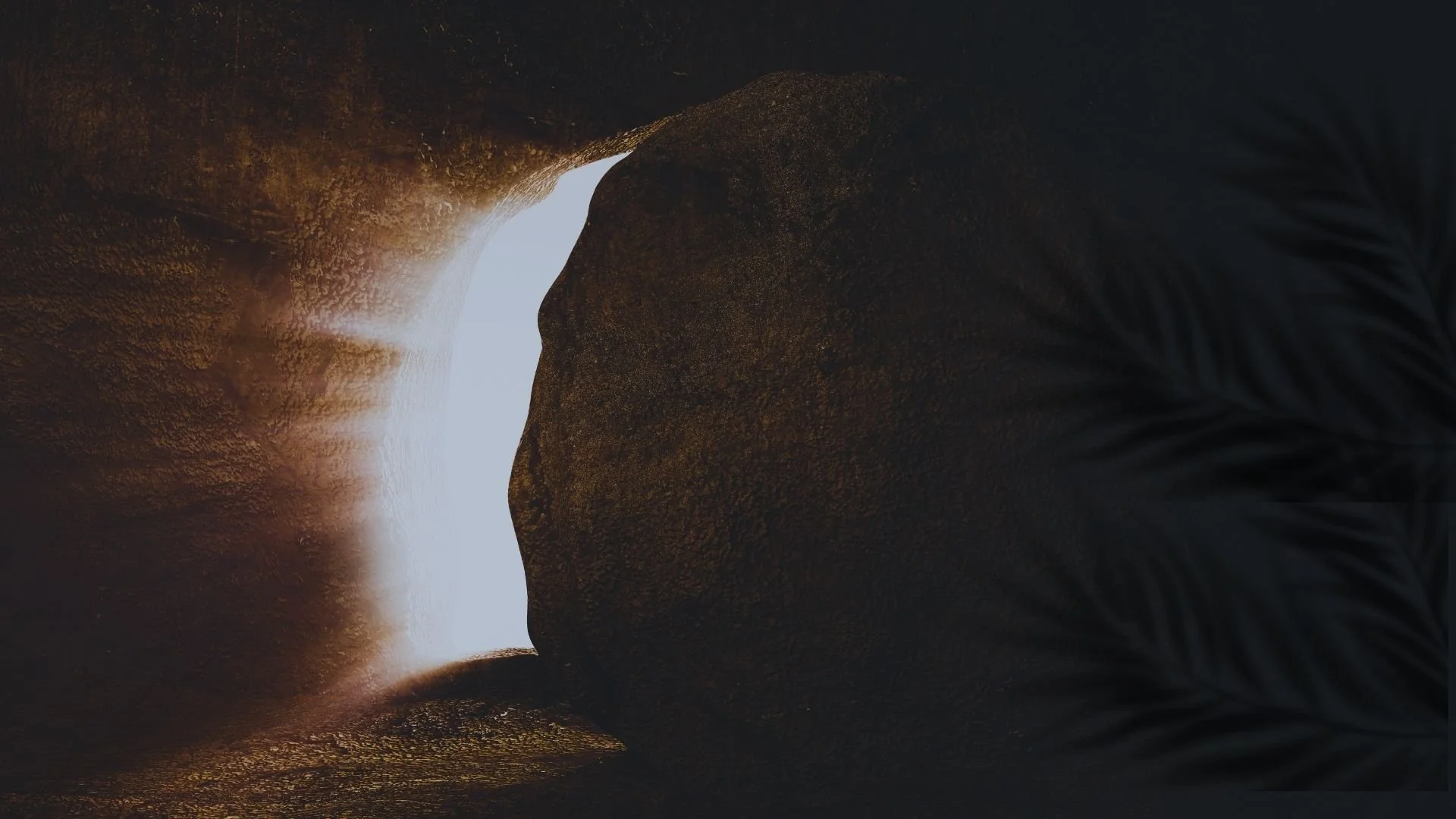 EASTER 2026 slide (1).jpg