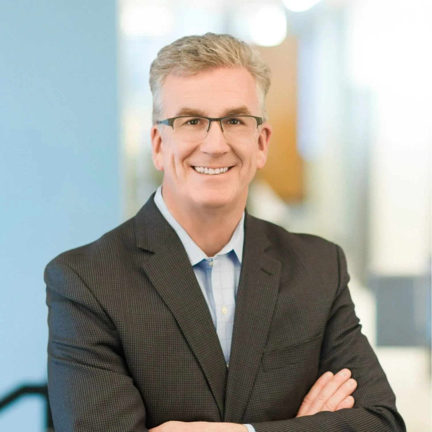 Mike Konzen Presented with James Gurney Award at the 2023 Flower Power Luncheon