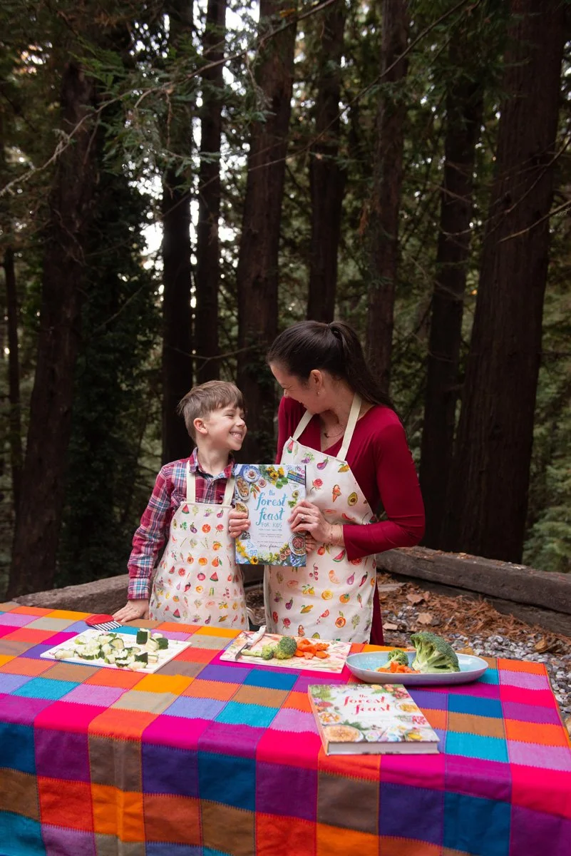 aprons_ForestFeast_003.jpg