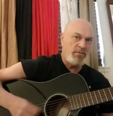 Art Walk + Live music by artist Jerry Clovis!