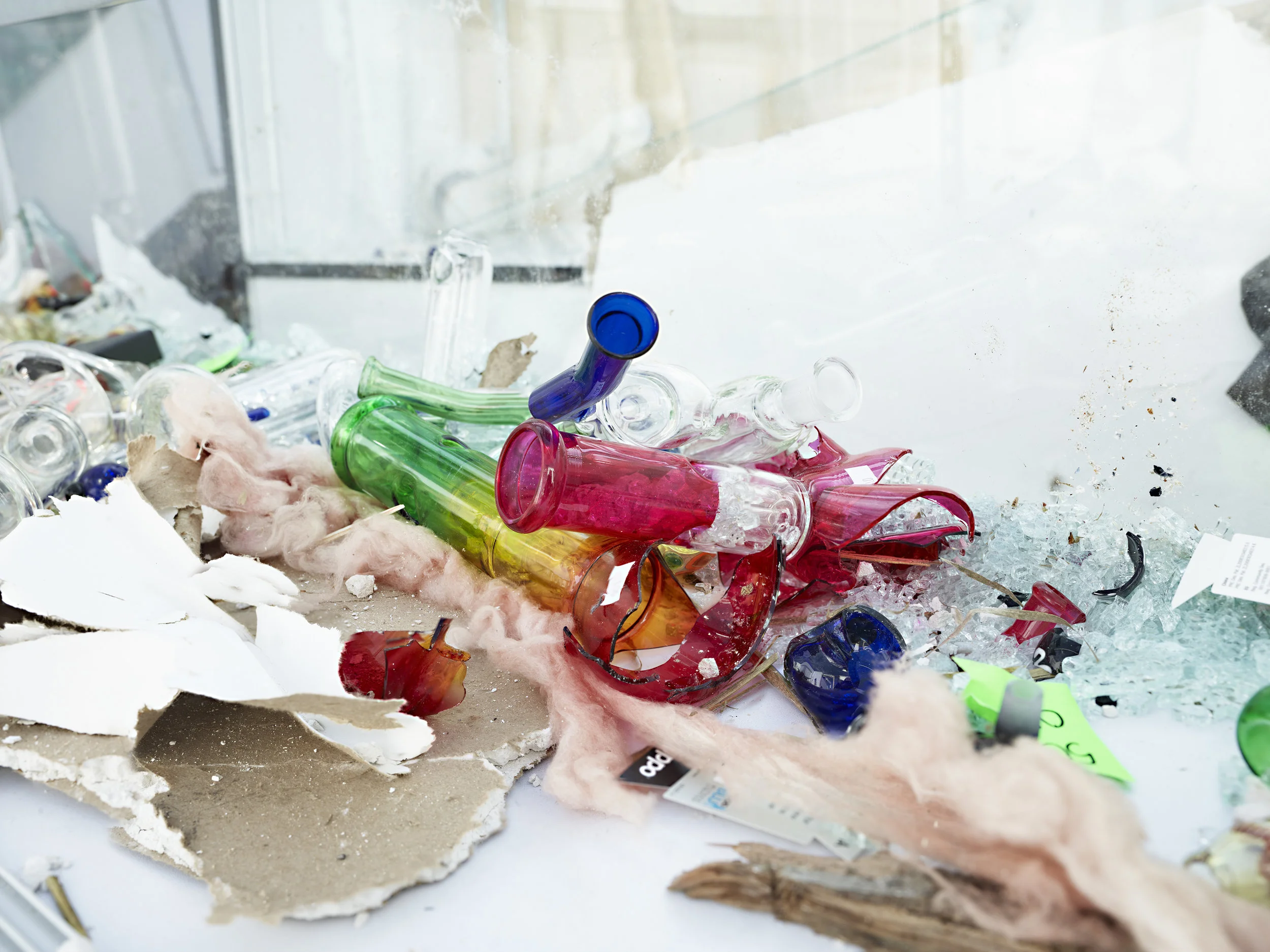 Head Shop , 2014 30 x 22 1⁄2 inches, unframed 32 1⁄2 x 25 inches, framed Archival Inkjet Print Edition of 5