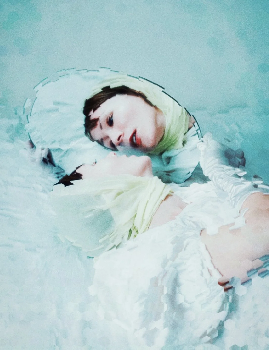 Klinta Kalneja - Troughthelookingglass4.jpeg