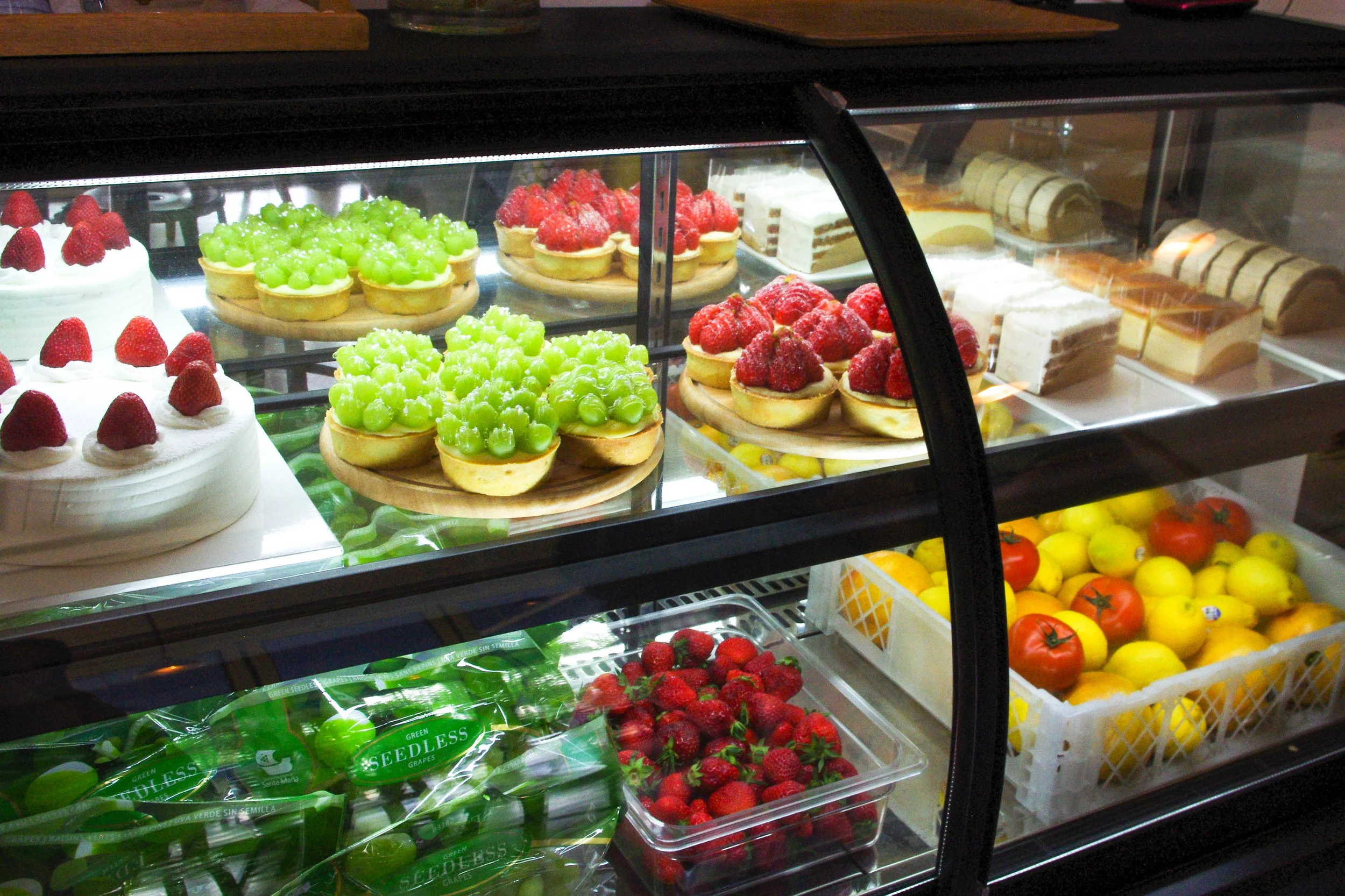 Theses gorgeous desserts practically glow. 