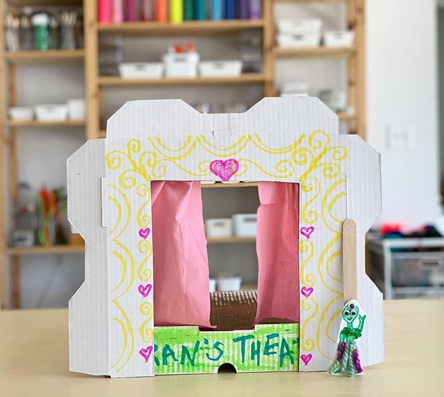 We haven&rsquo;t been giving away many sneak peeks at the contents of our Art Camp Kits, BUT I could not resist showing you guys this project for virtual Art In Theater Camp next week!!! 😍 &bull;
A theater stage with working curtains... YES!!! I can