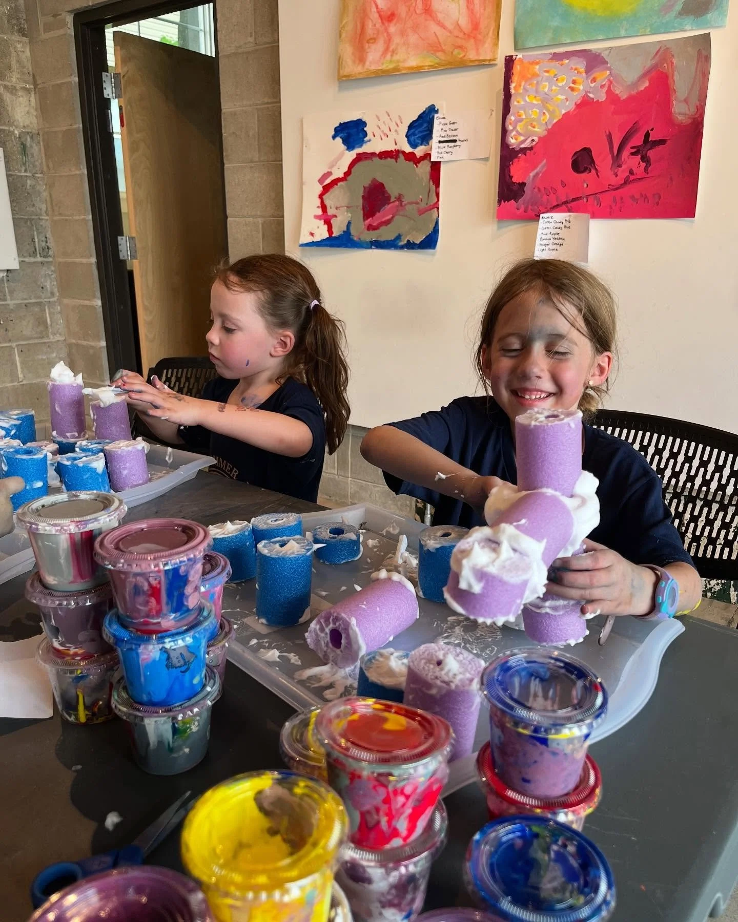 Messy Art Camp is all the best things about Process Art combined into one: sensory play, exploration, imagination, child-led learning, and MESSY FUN! 🎉🎨
&bull;
We started our week exploring color and color mixing using various mediums, creating our