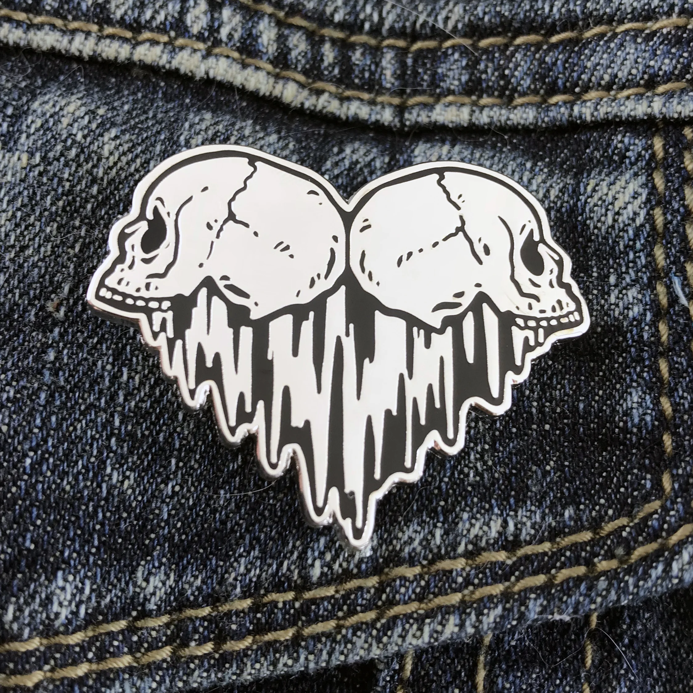 Two Skull Enamel Pin