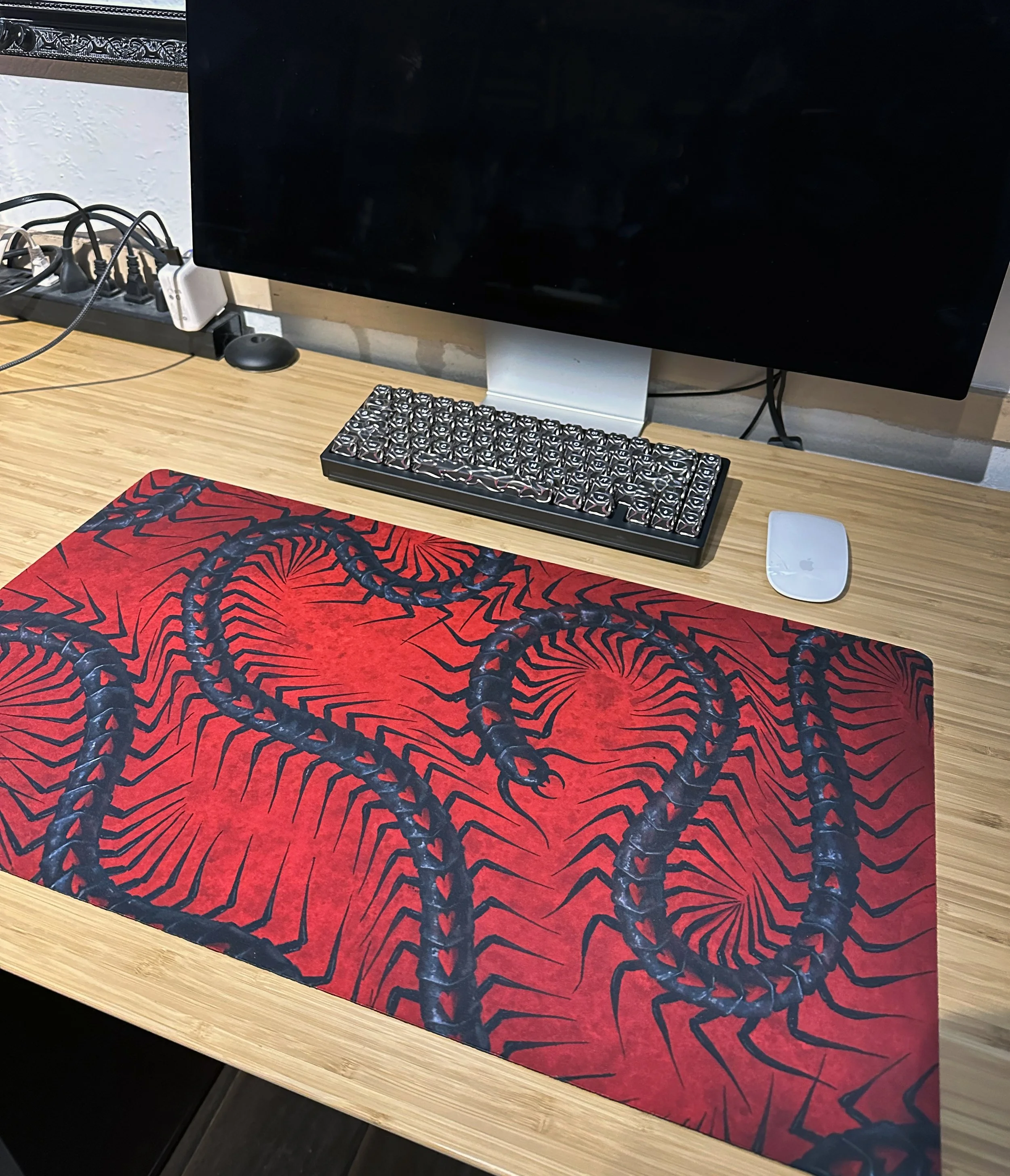 Red_Centipede_playmat_photo3.jpg