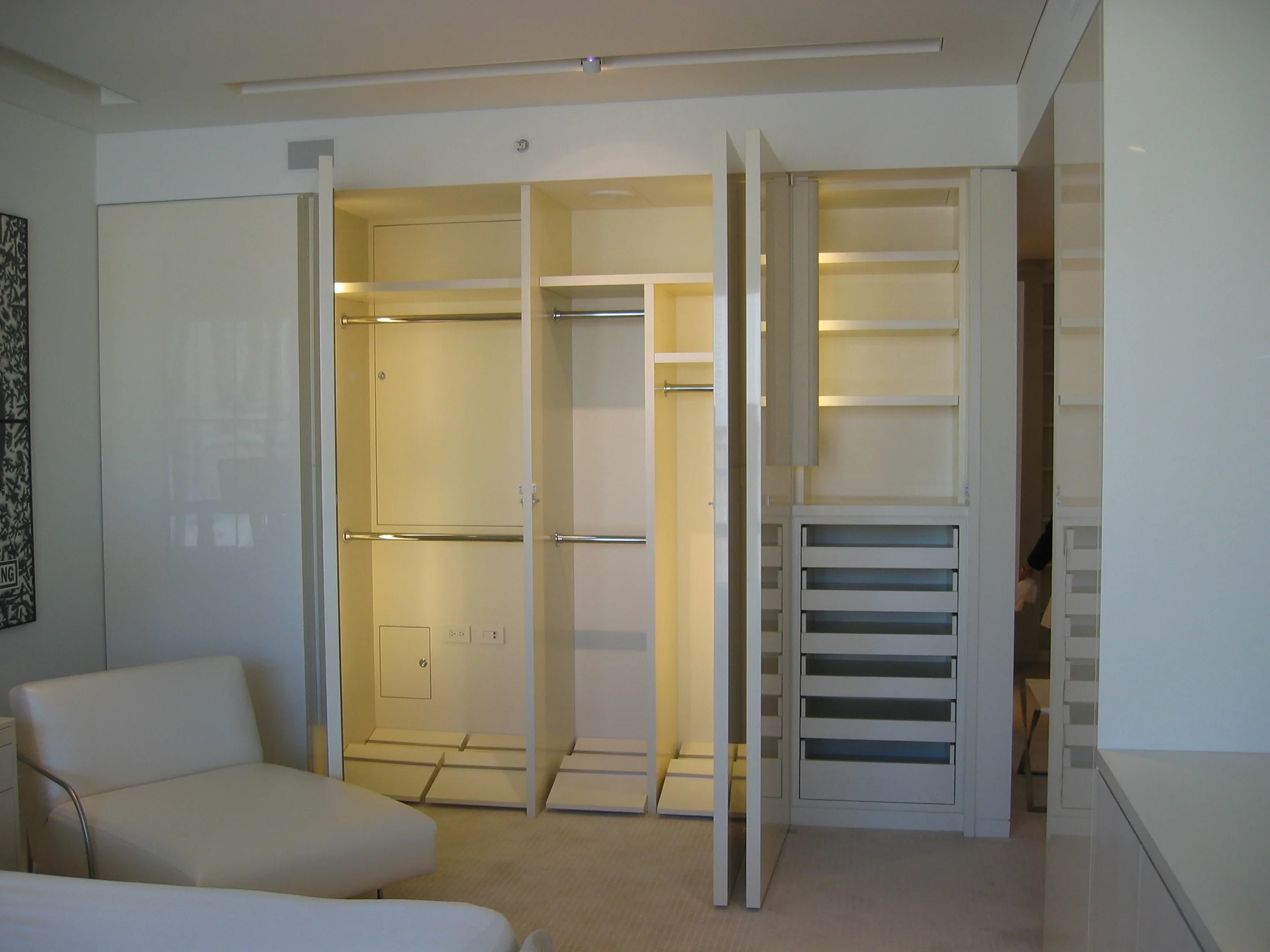 High Gloss Closet