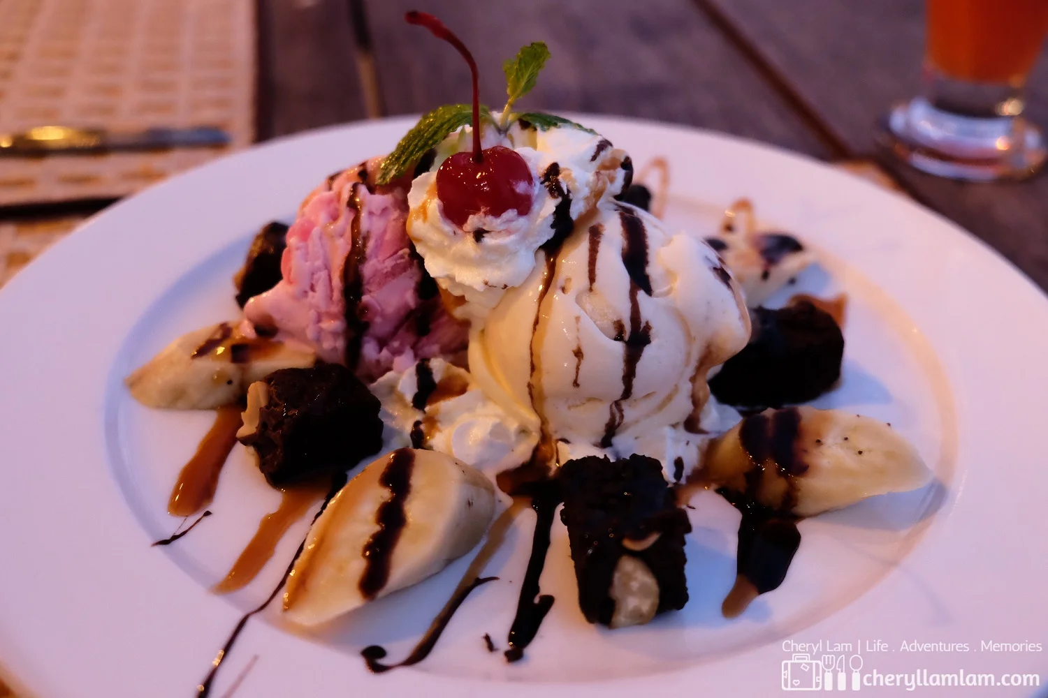 Dessert: Serendipity Sundae