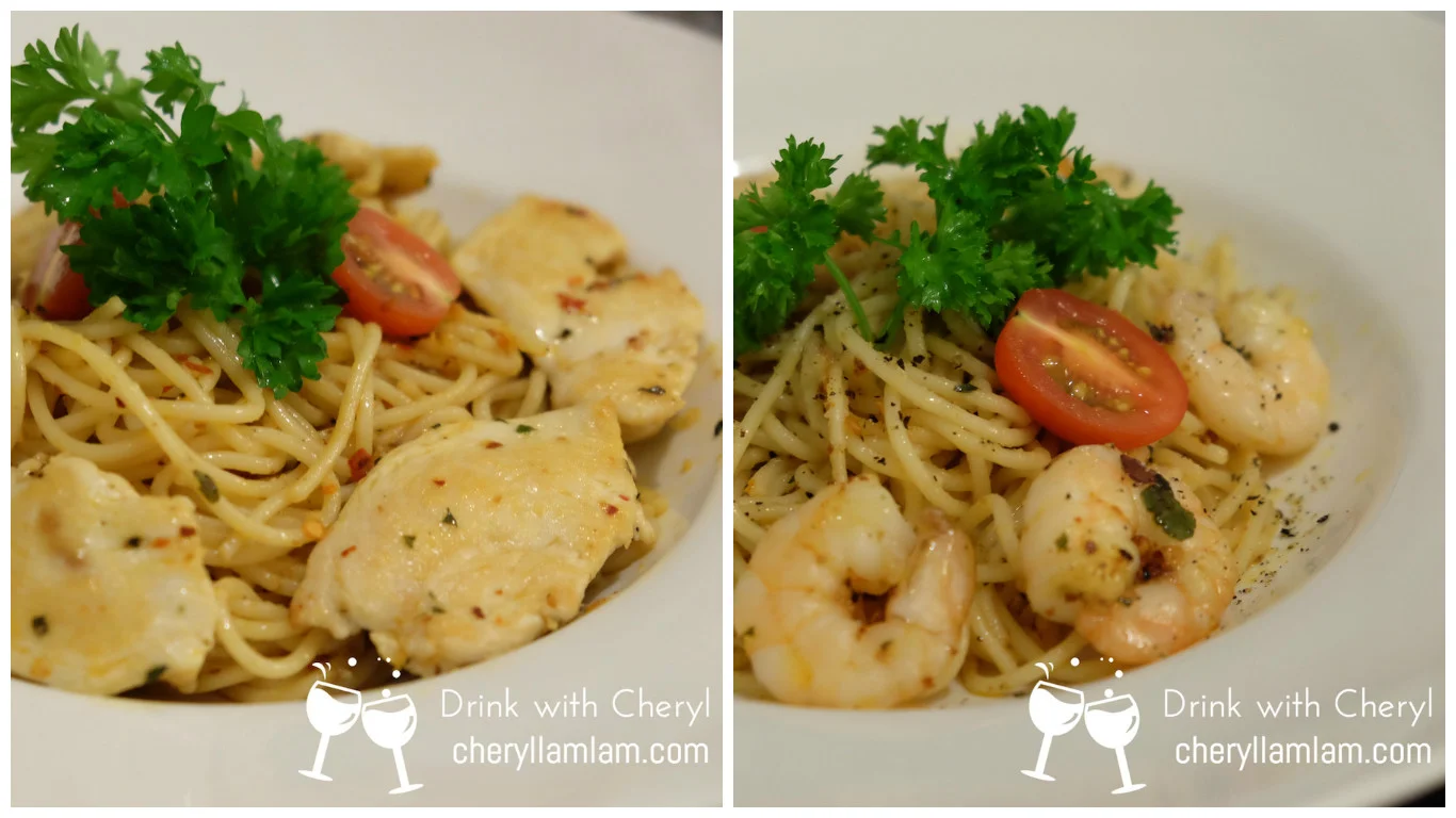 Aglio e Olio Spaghetti with chicken ; prawns