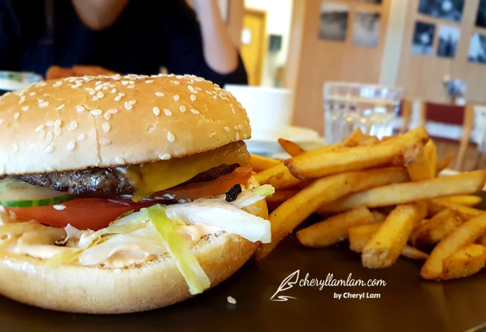 Hekla Burger : ISK 1,700