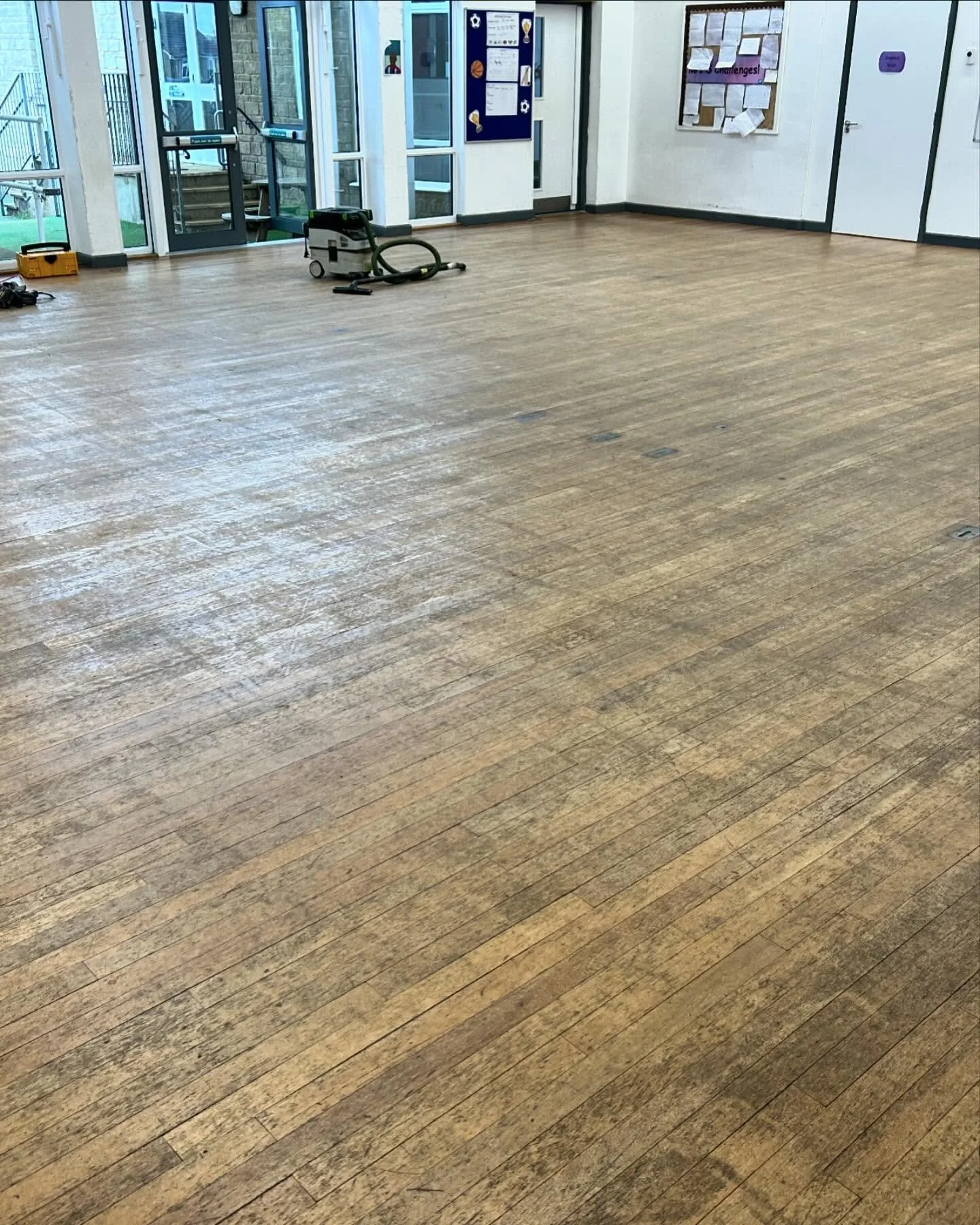 Schools out #godshillprimary  #bergerseidle #greenstar #floorsanding #worktops #lagler #festool #deros #mirka #bonapowerdrive #restoration #portsmouth #floorcoat #loba #isleofwight #woodfloors #sanding #floorboards #floor#FromOldToGoldvarnish #pine #