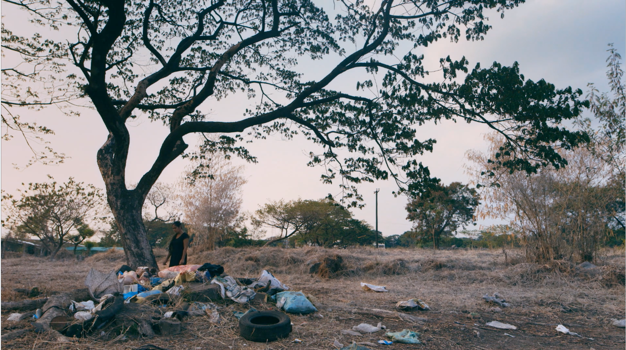 Sam Manacsa / Philippines / 2016 / Tagalog / 16min The story of a grieving widow's attempt to find the missing piece of her husband's remains. Director: Sam Manacsa is a filmmaker from the Philippines. She recently graduated from the University of the Philippines Film Institute. She has been a part of several student productions and local film productions. Kung Wala Nang Tulad Natin is her thesis film which had its world premiere at the Clermont-Ferrand International Short Film Festival. Producer: Chad Cabigon