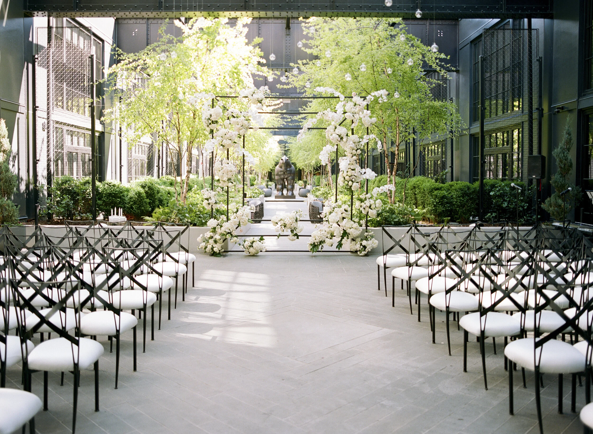 14-sagamore-pendry-hotel-wedding-baltimore-28.jpg