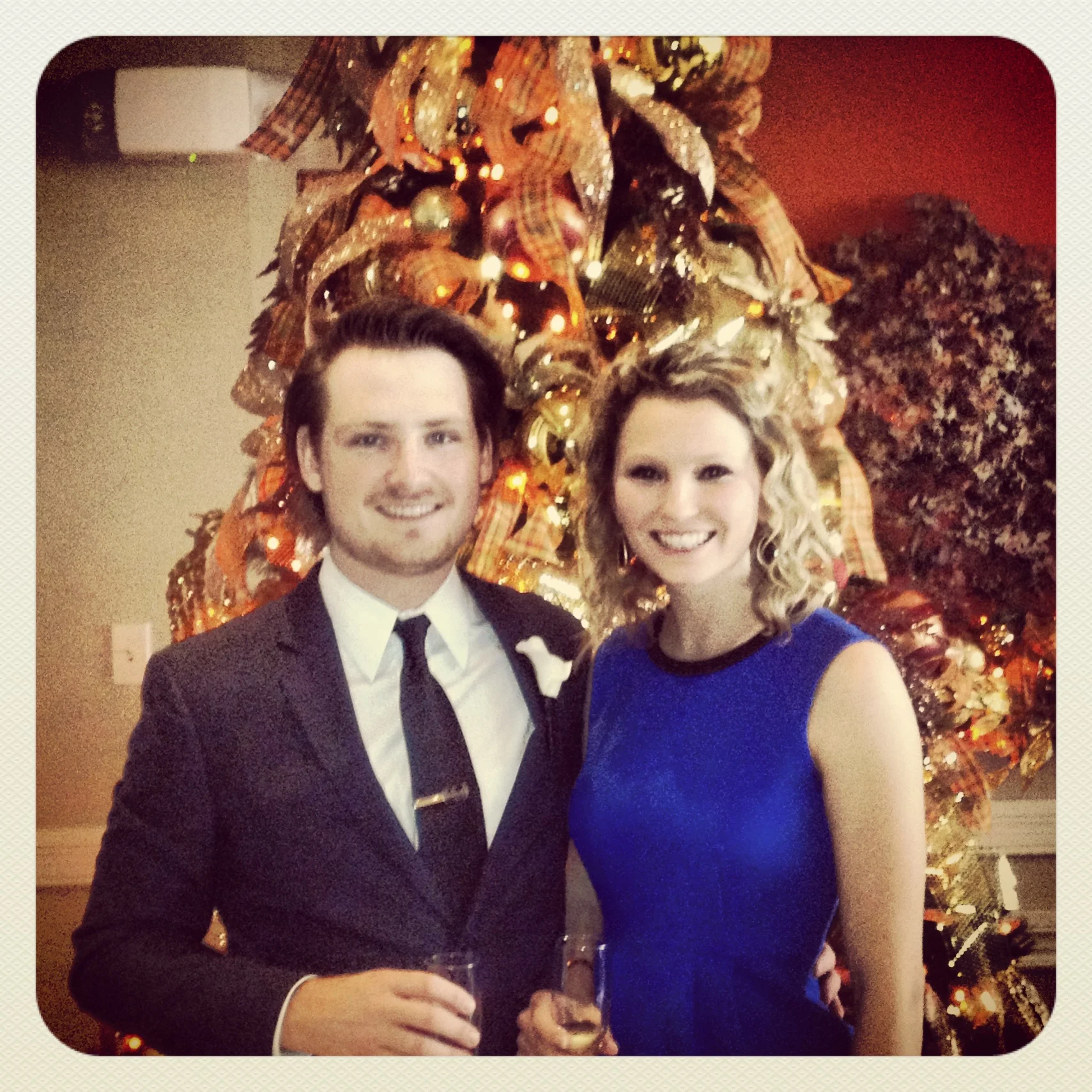 Let's talk Holiday Weddings!!