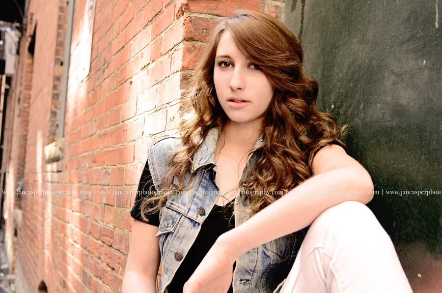 downtown Norfolk Virginia senior portrait Jan Casper Photography