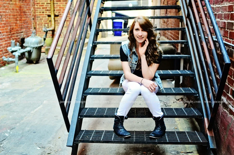 downtown Norfolk Virginia senior portrait Jan Casper Photography