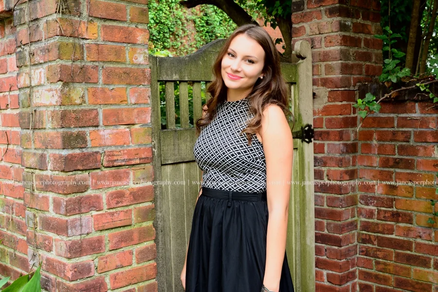 downtown Norfolk Virginia senior portrait Jan Casper Photography