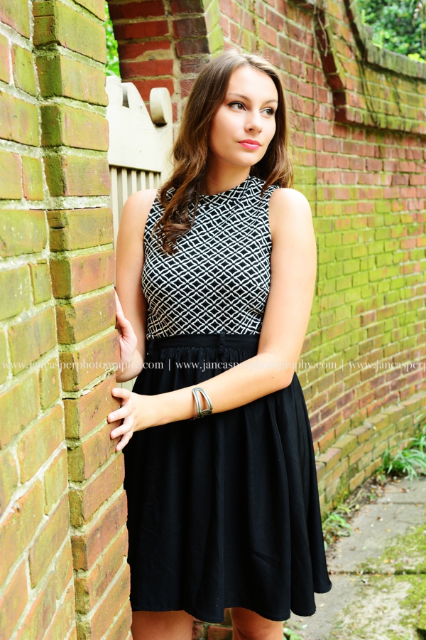 downtown Norfolk Virginia senior portrait Jan Casper Photography