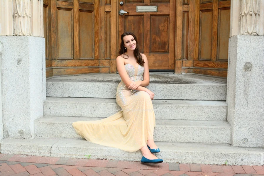downtown Norfolk Virginia senior portrait Jan Casper Photography